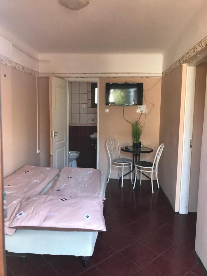 Edu Apartman Hajduszoboszlo Ngoại thất bức ảnh