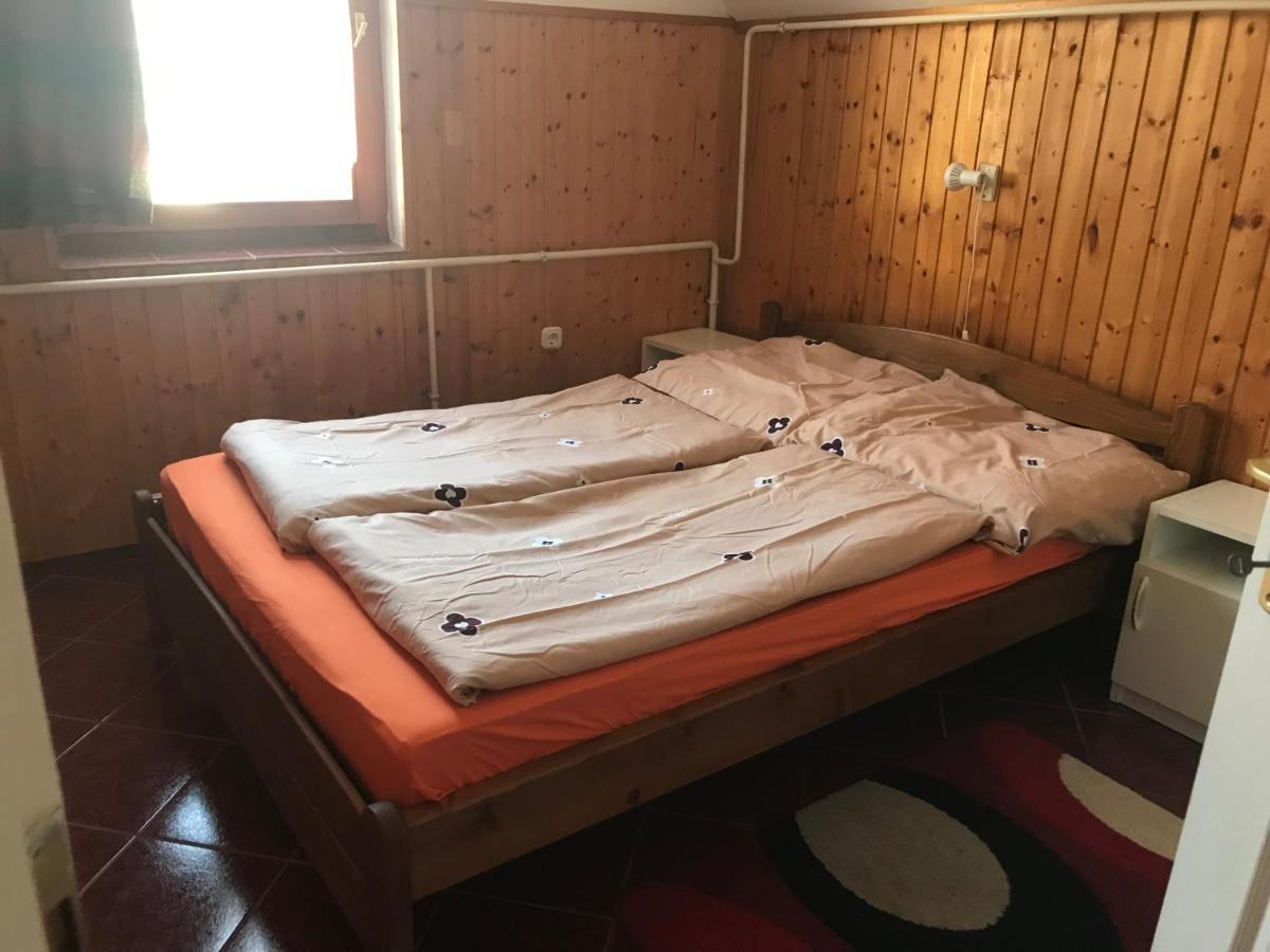Edu Apartman Hajduszoboszlo Ngoại thất bức ảnh