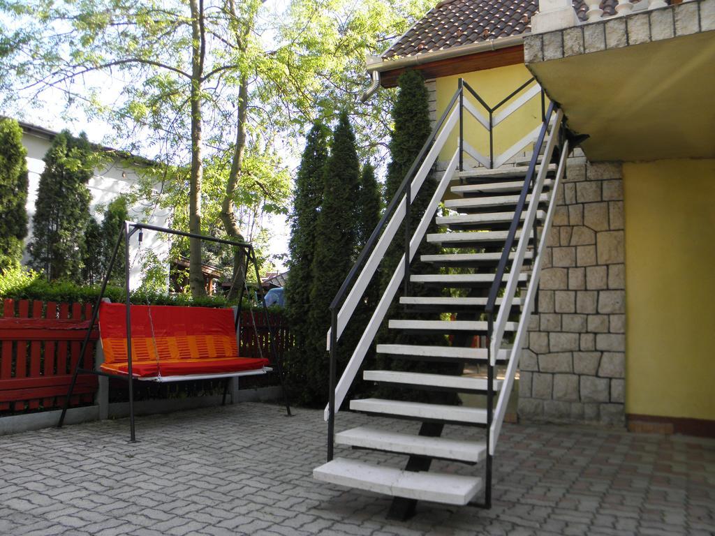 Edu Apartman Hajduszoboszlo Ngoại thất bức ảnh